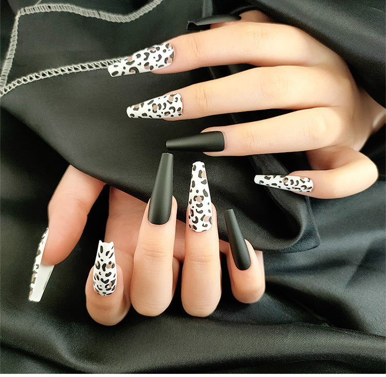 Long Ballet Nails With Flat And Pointed Water Droplets Long Ballet Nails With Flat And Pointed Water Droplets
